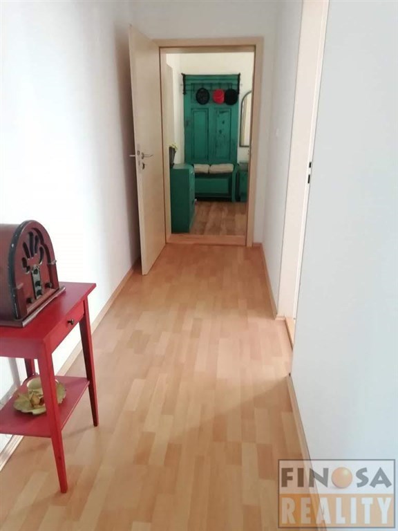 Nájem hezkého, zařízeného bytu v rodinném domě v Chomutově, ulice Lipská.
