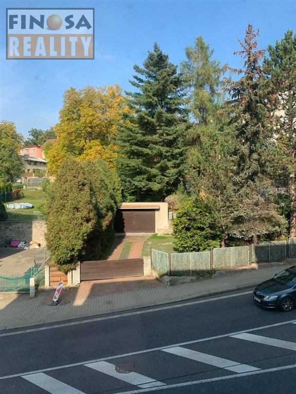 Nájem komerčních prostor v řadovém objektu v Děčíně, ulice Kamenická