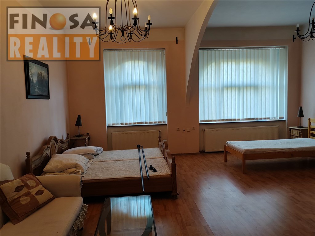 Nájem přízemního bytu v bližším centu Chomutova