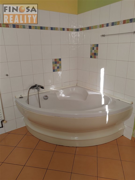 Nájem přízemního bytu v bližším centu Chomutova