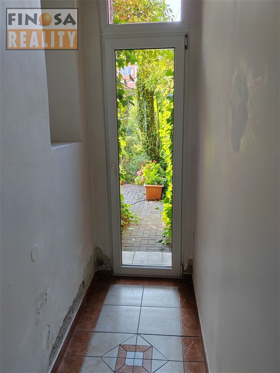 Nájem přízemního bytu v bližším centu Chomutova