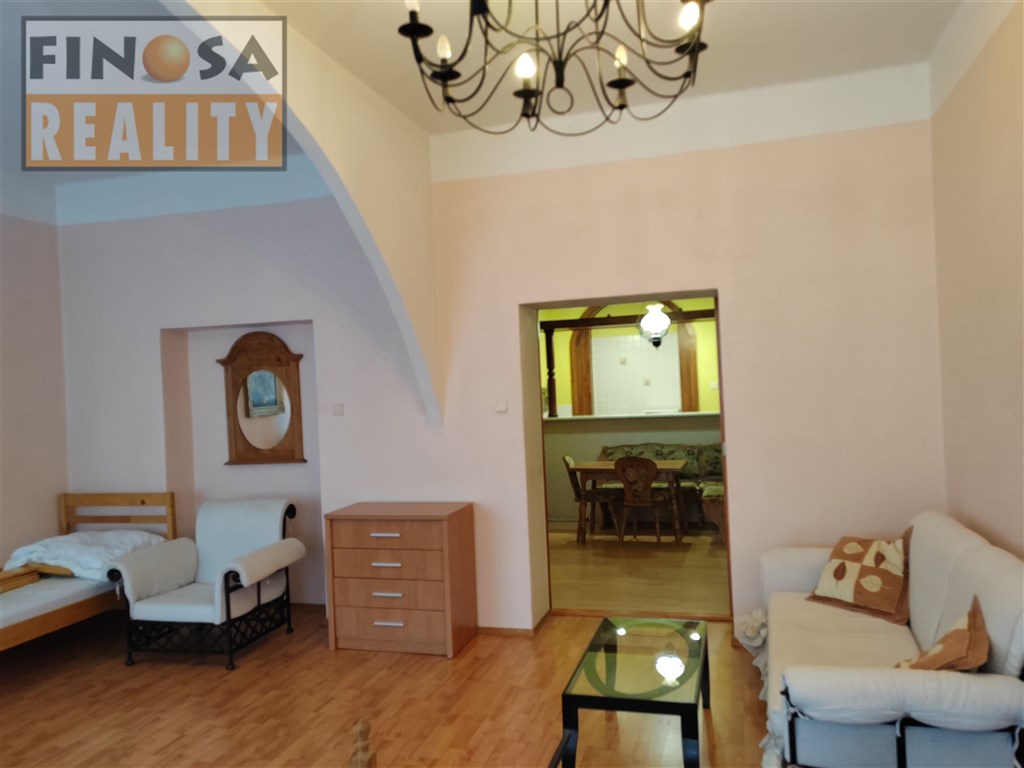 Nájem přízemního bytu v bližším centu Chomutova