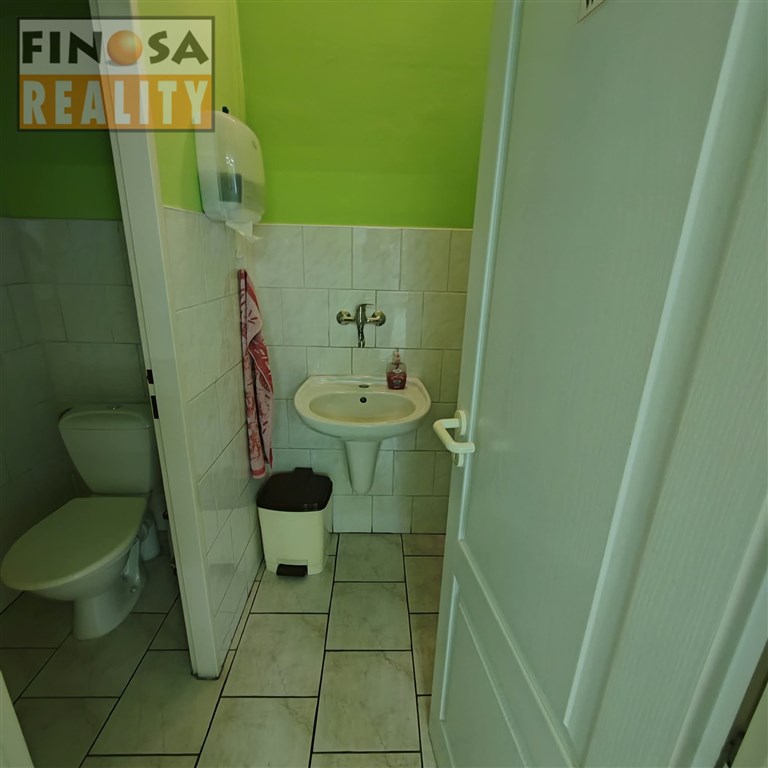 Nájem přízemního nebytového prostoru v bližším centru Děčína