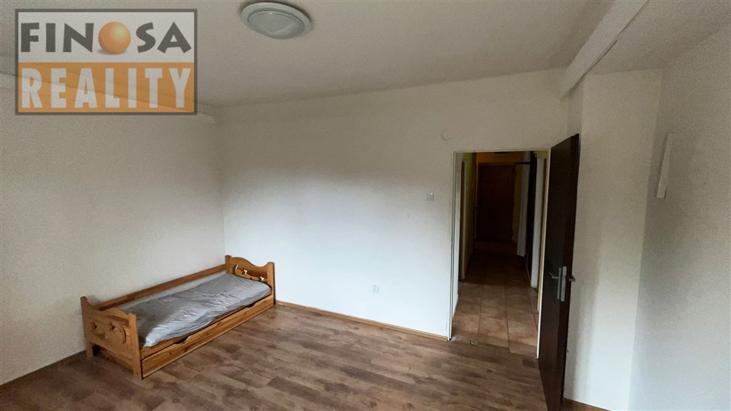 Pronájem bytu 3+1/B v Krásném Lese, Petrovice, okr. Ústí nad Labem.