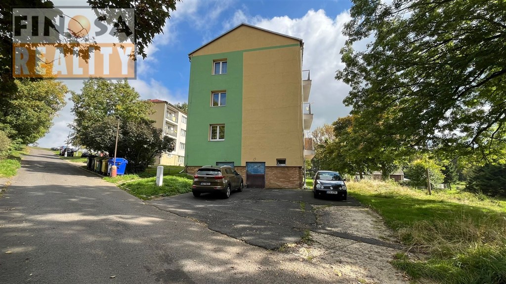 Pronájem bytu 3+1/B v Krásném Lese, Petrovice, okr. Ústí nad Labem.