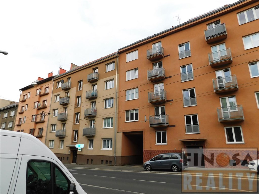 Pronájem zařízeného a zrekonstruovaného bytu 2+kk+B v centru města Ústí nad Labem