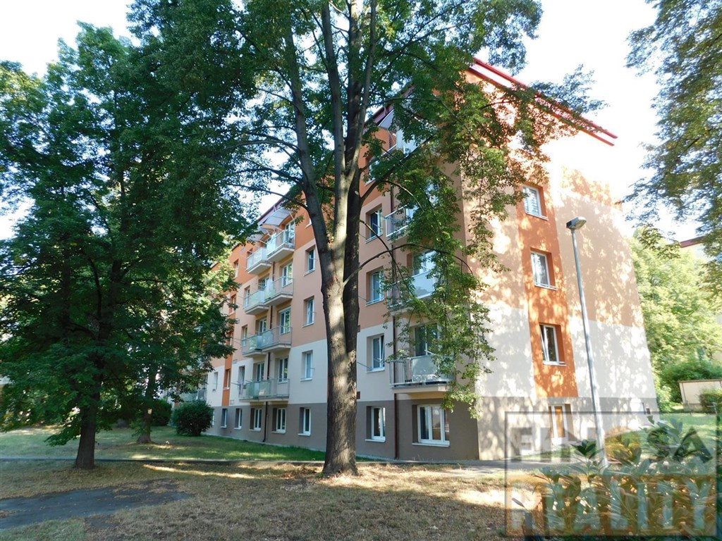 Prodej bytu 2+1 s balkonem v os. vl. v Ústí nad Labem – Bukov, ul. Kosmonautů