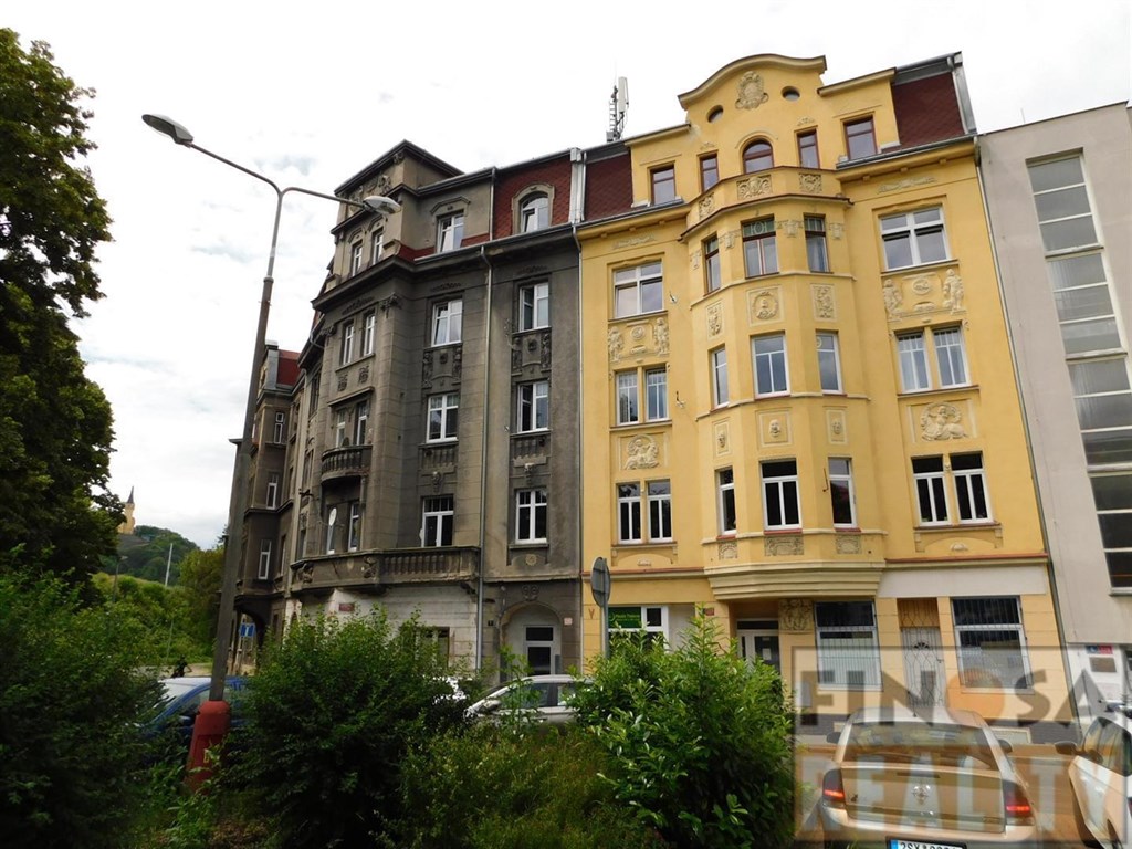 Zrekonstruovaný byt 2+1 s balkonem v Ústí nad Labem, Střekov, ulice Varšavská