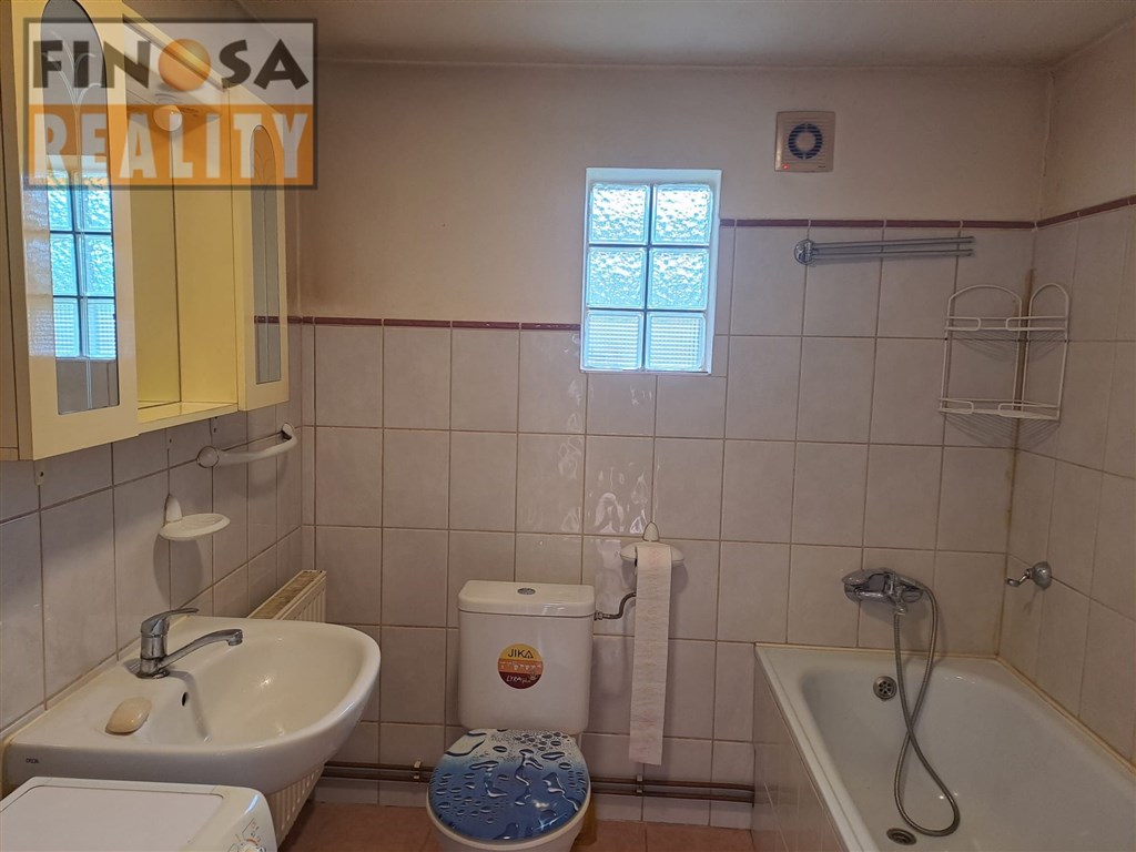 Rekreační objekt s vlastním zdrojem vody (vrt) v Dolních Zálezlech, okr. Ústí nad Labem