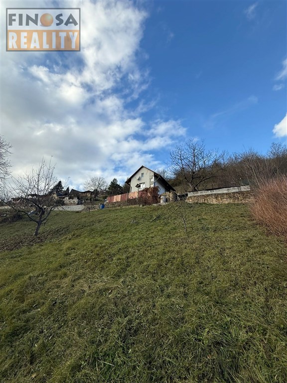 Rekreační objekt s vlastním zdrojem vody (vrt) v Dolních Zálezlech, okr. Ústí nad Labem