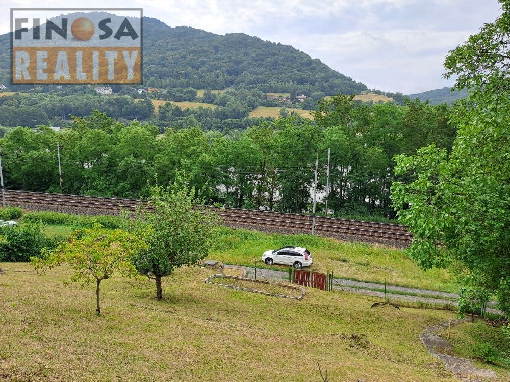 Rekreační objekt s vlastním zdrojem vody (vrt) v Dolních Zálezlech, okr. Ústí nad Labem