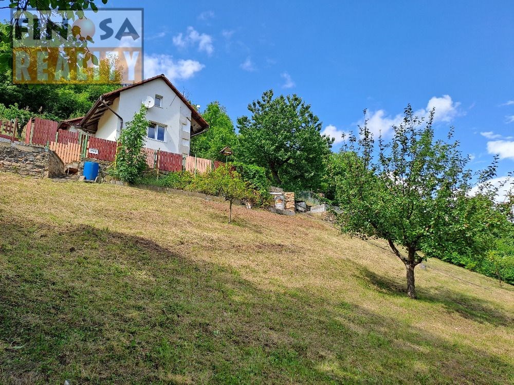 Rekreační objekt s vlastním zdrojem vody (vrt) v Dolních Zálezlech, okr. Ústí nad Labem