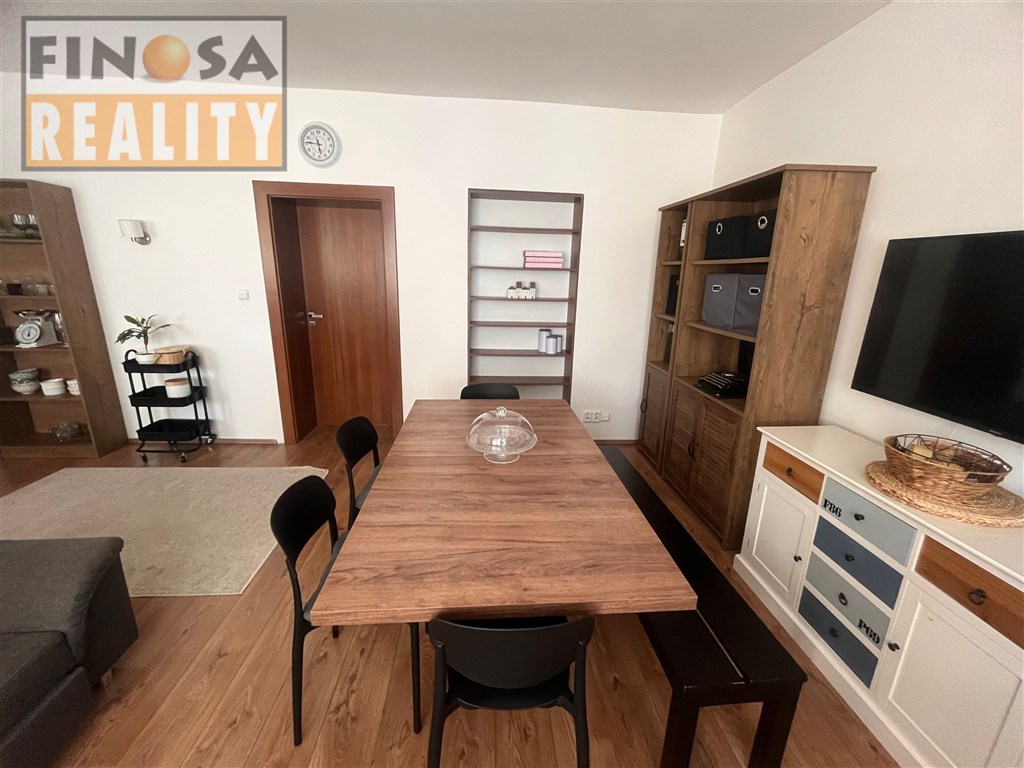 Bytová jednotka 3+KK (87 m2) po kompletní rekonstrukci v Ústí nad Labem-centrum, ul. Thomayerova
