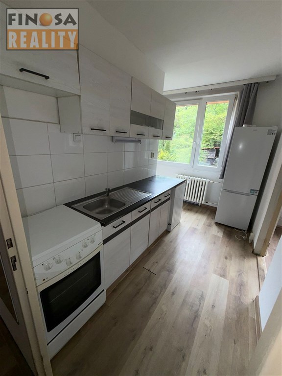 Byt k nájmu o velikosti 2+1, ul. Tolstého, Ústí nad Labem – Střekov